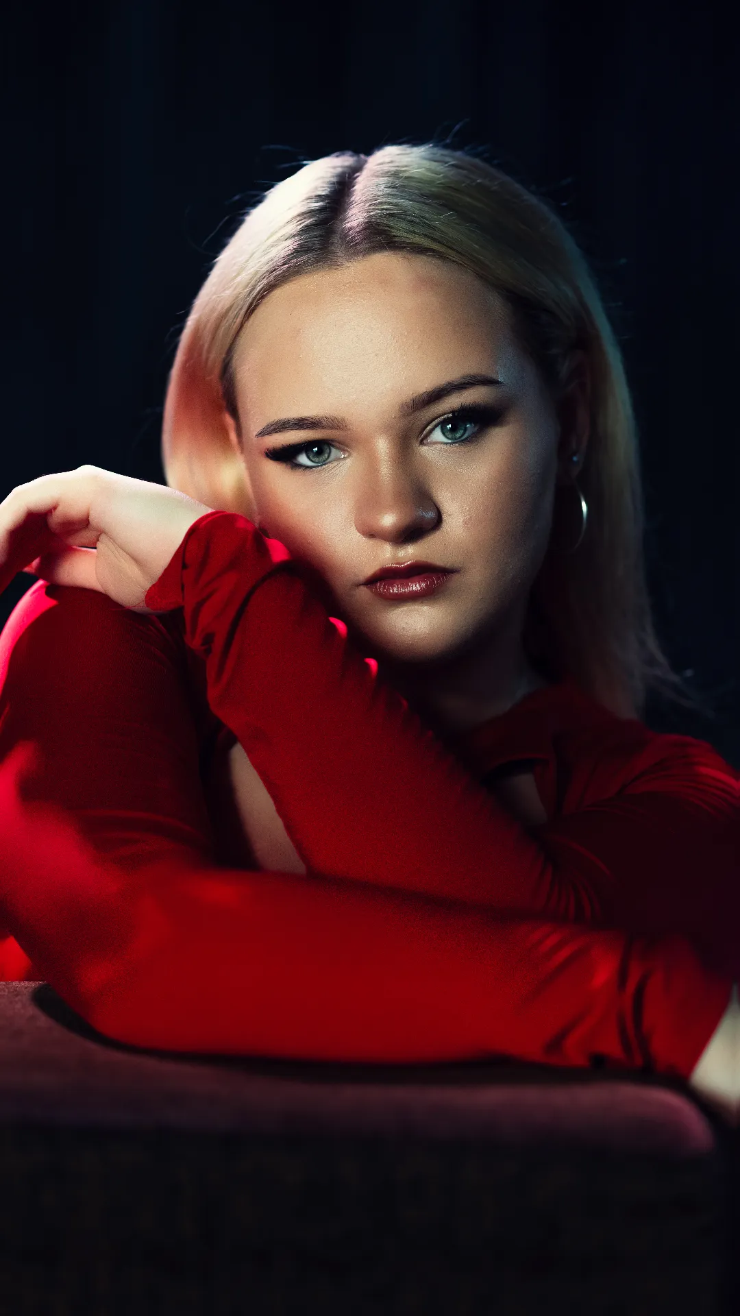 Elegantes Beauty Portrait in Rot